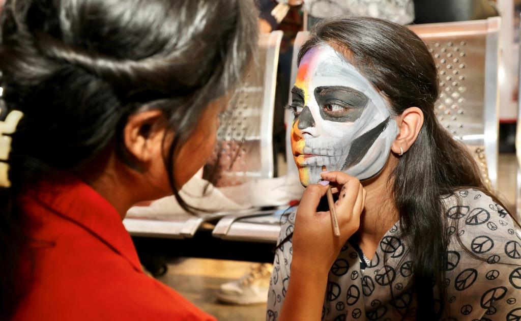 SU hosted a face-painting competition to celebrate Halloween with our students